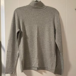 Turtleneck sweater/undershirt
